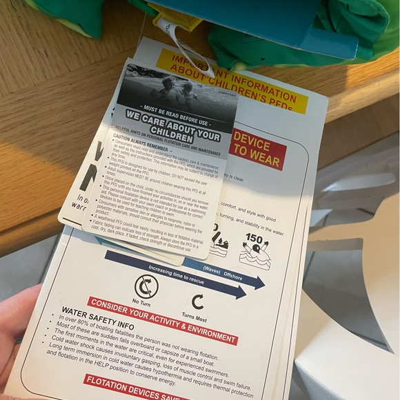 new dinosaur life jacket size 33-55 lbs - Picture 3 of 5